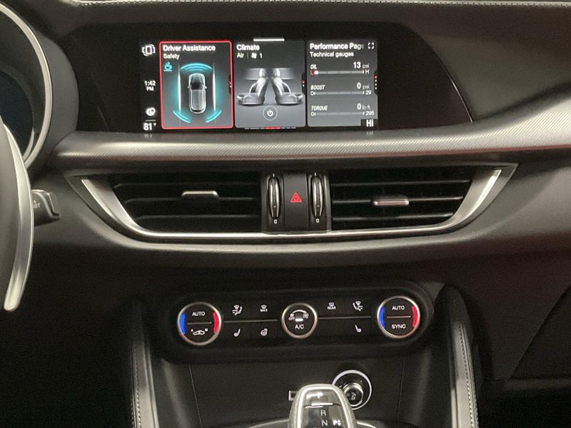 New 2026 Alfa Romeo Stelvio AwdImage 15