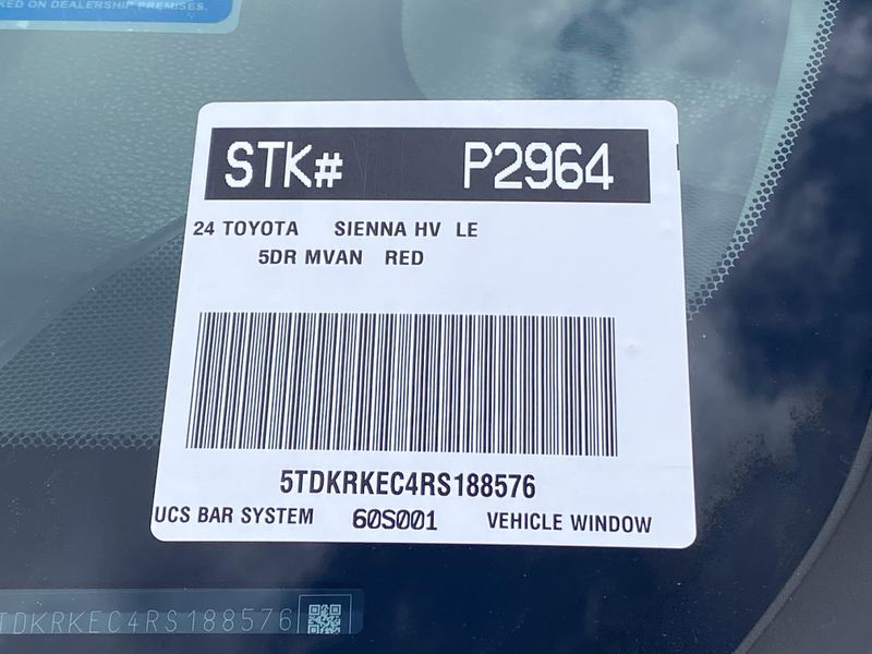 2024 Toyota Sienna LEImage 33