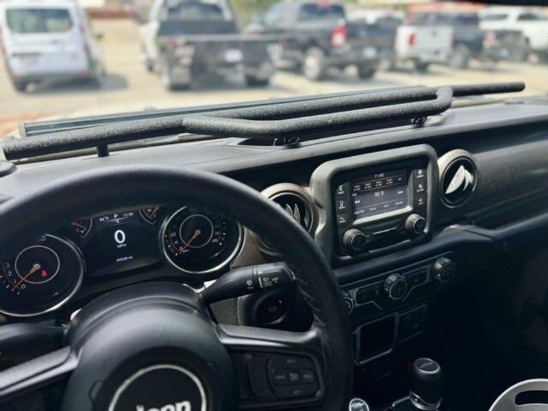 Used 2020 Jeep Gladiator SportImage 19