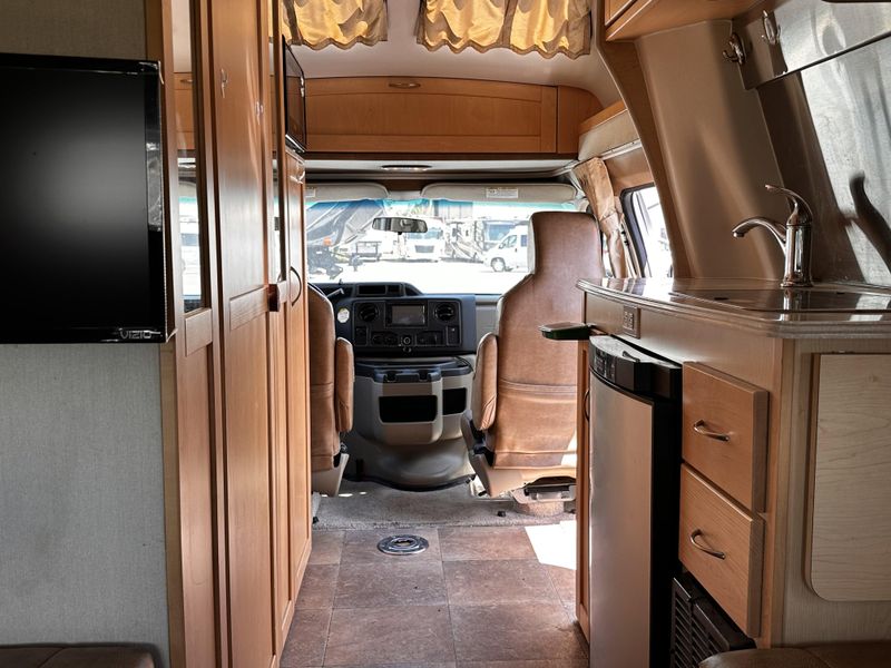 Used 2014 PLEASURE WAY EXCEL TS FORD CommercialImage 10