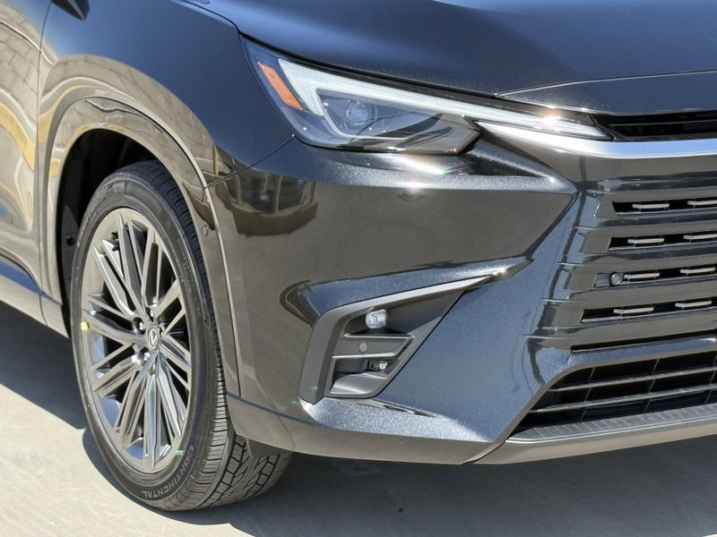 2025 LEXUS TX 350 LuxuryImage 4