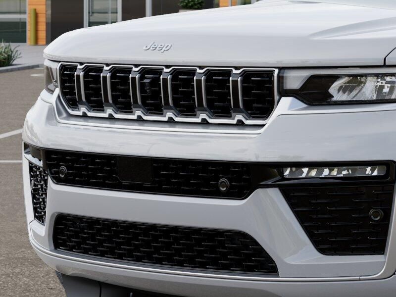 New 2026 Jeep Grand Cherokee L Summit 4x4Image 37