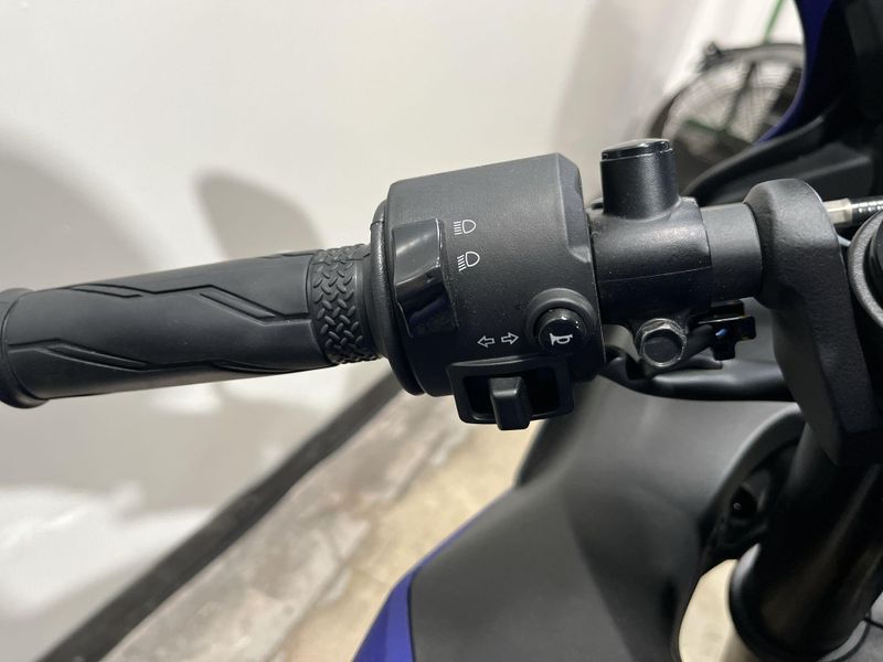 Used 2023 Yamaha YZF R3 Image 16