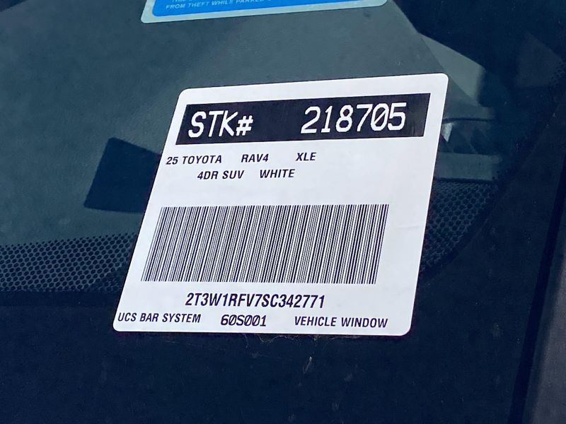 New 2025 Toyota RAV4 XLEImage 21