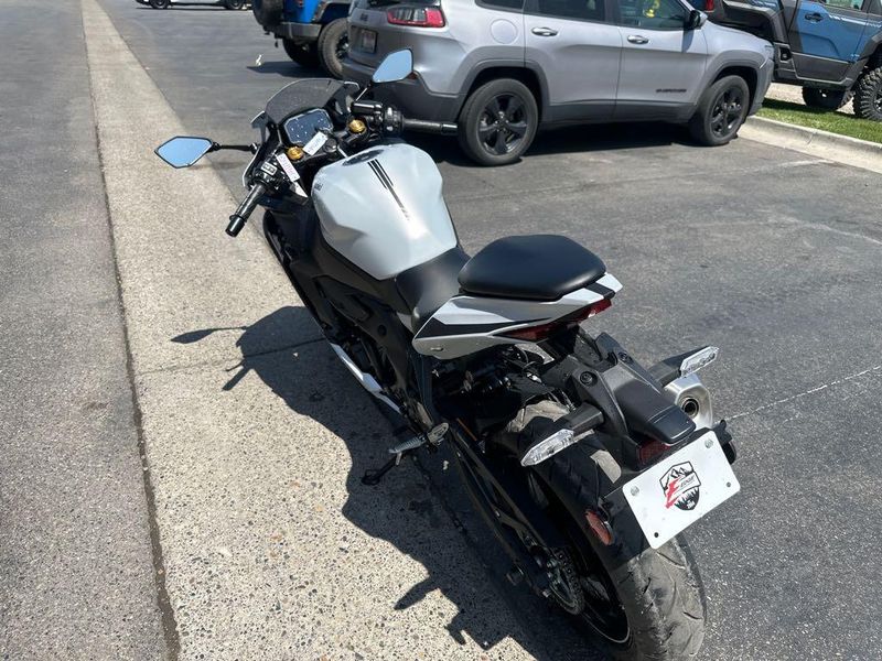 2025 Kawasaki NINJA ZX4RR ABS 