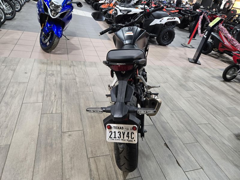 USED 2023 HONDA CB300R ABS Image 13