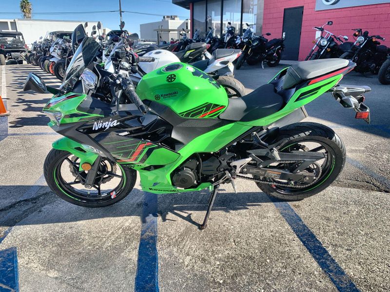 Used 2023 Kawasaki NINJA 400 Image 5