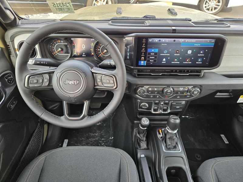New 2026 Jeep Gladiator Sport S 4x4