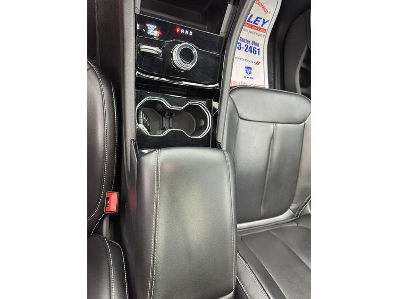 Used 2023 Jeep Grand Cherokee LimitedImage 11