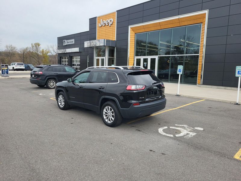 Used 2019 Jeep Cherokee LatitudeImage 11