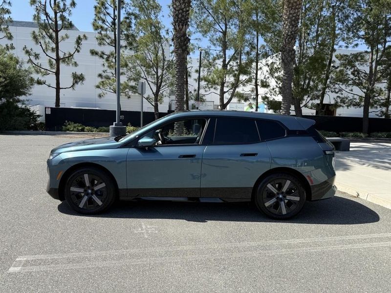 2025 BMW iX xDrive50Image 9