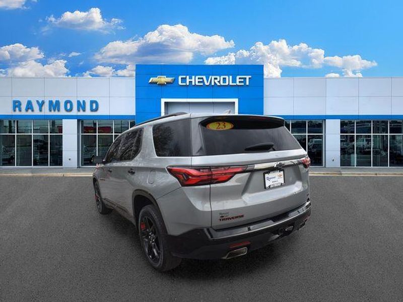 Used 2023 Chevrolet Traverse PremierImage 6