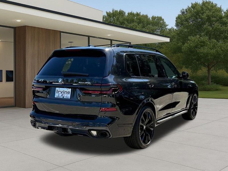 New 2026 BMW X7 xDrive40iImage 8