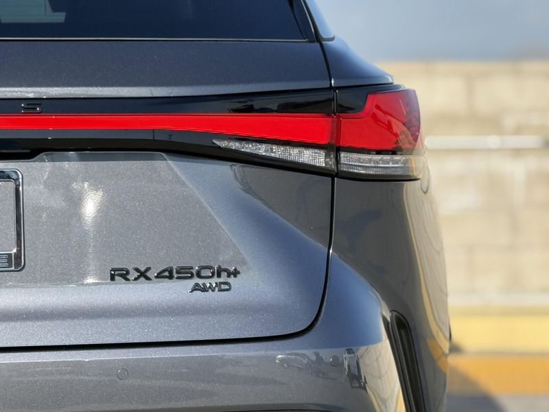 New 2026 Lexus RX 450h+ LuxuryImage 12