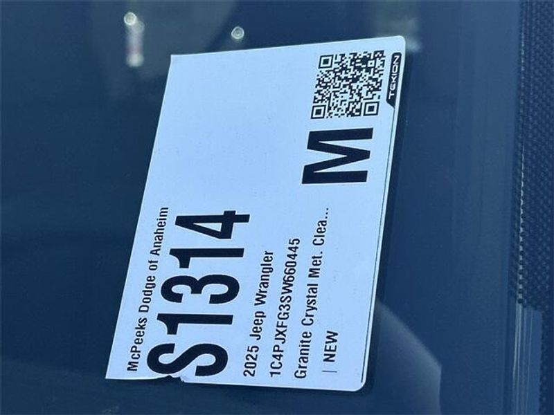 New 2025 Jeep Wrangler 4-door RubiconImage 24