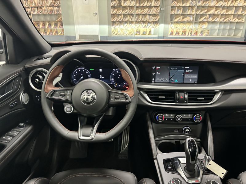 New 2025 Alfa Romeo Stelvio Intensa AwdImage 16