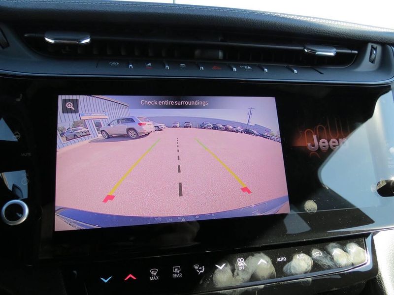 New 2027 Jeep Grand Cherokee Limited 4x4Image 14