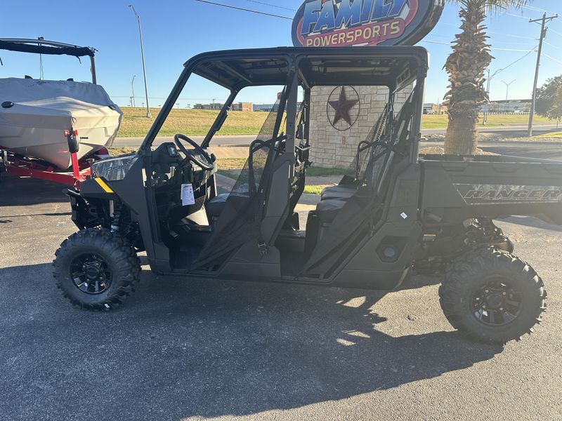 2025 POLARIS RANGER CREW 1000 PREMIUM PURSUIT CAMO in a POLARIS PURSUIT CAMO exterior color. Family PowerSports (877) 886-1997 familypowersports.com 