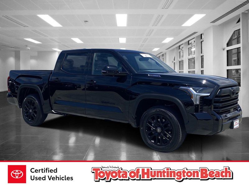 2025 Toyota Tundra LimitedImage 1