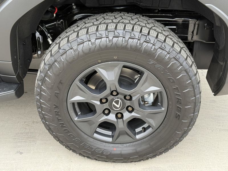 2025 Lexus GX Image 16
