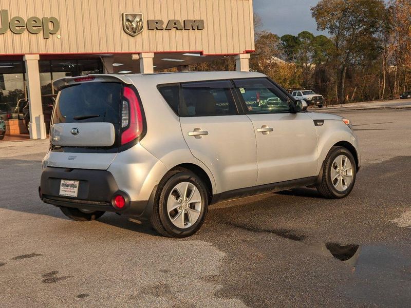 2014 Kia Soul BaseImage 3