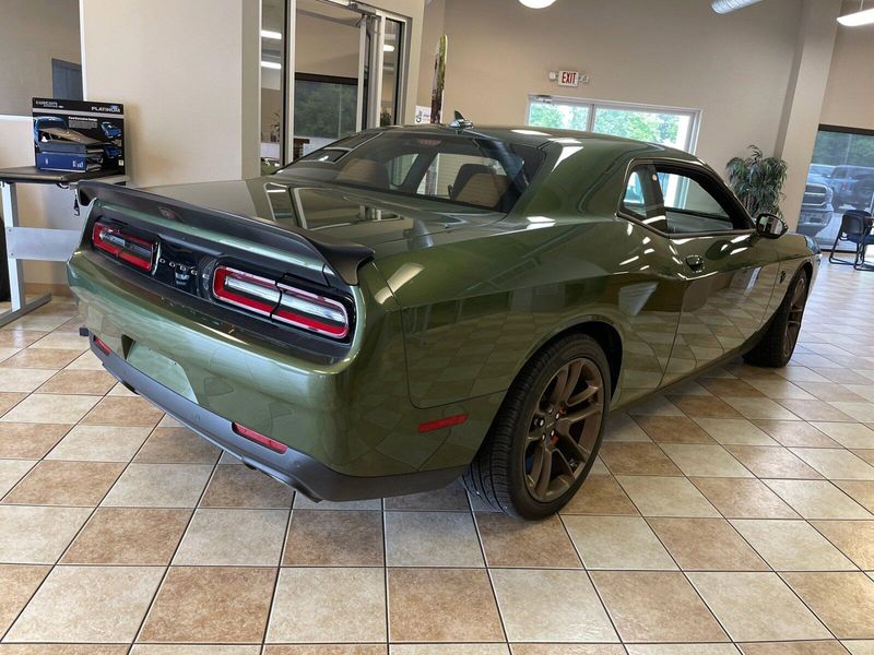2023 Dodge Challenger SRT8 Hellcat photo 7