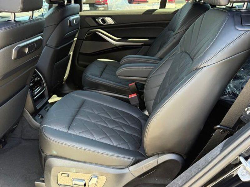 New 2026 BMW X7 xDrive40iImage 27