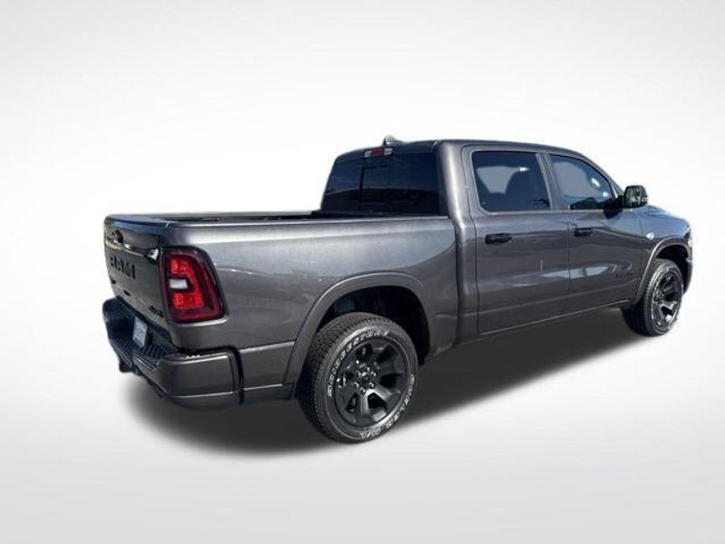 2026 RAM 1500 Big Horn Crew Cab 4x4 5'7' Box