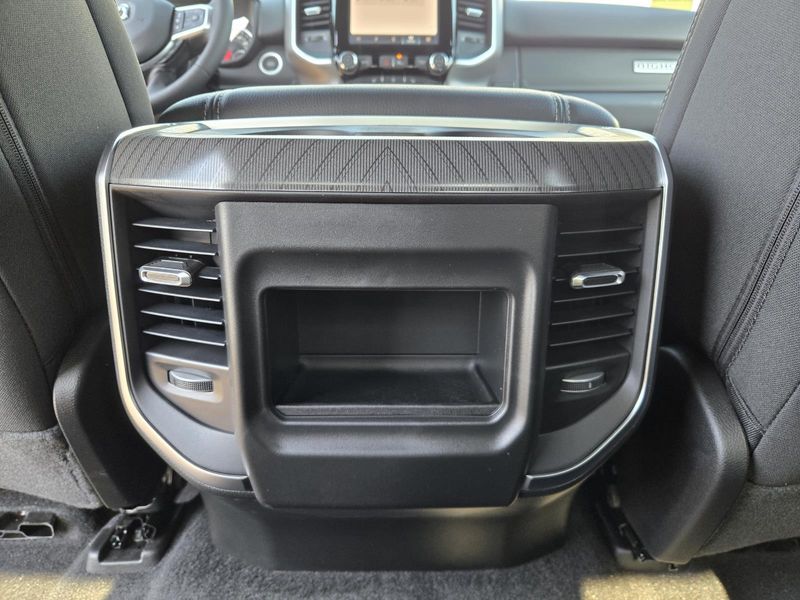 New 2026 RAM 1500 Big Horn Crew Cab 4x2 5'7' Box