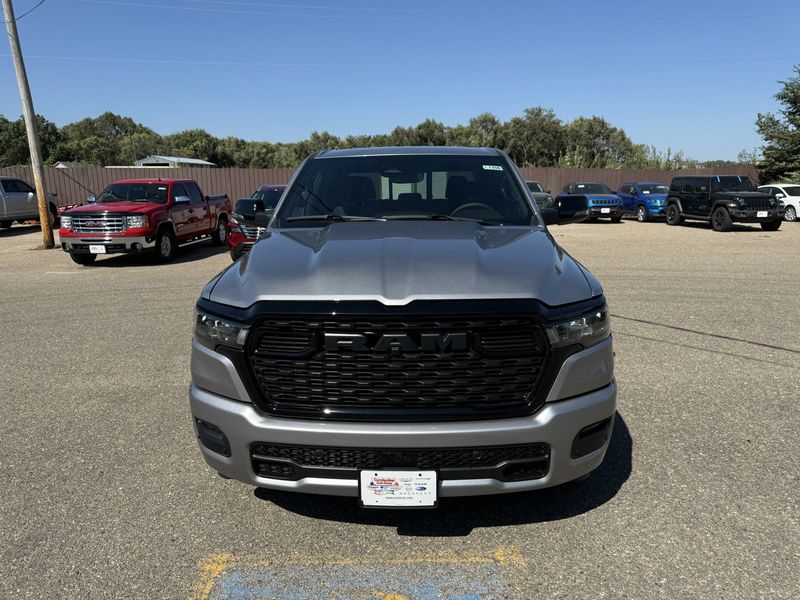 2025 RAM 1500 Big Horn Crew Cab 4x4 5