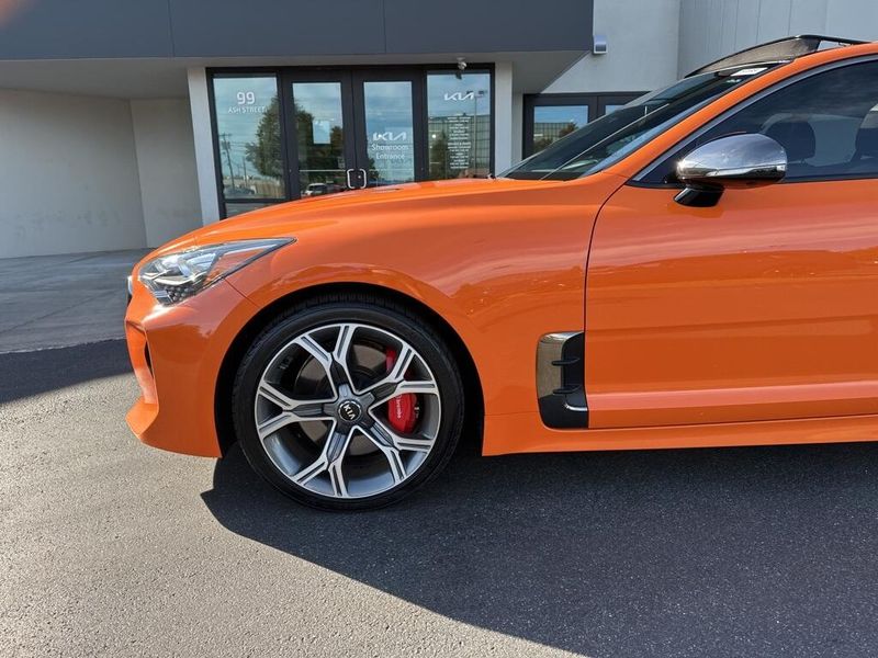 2020 Kia Stinger GT2 photo 10