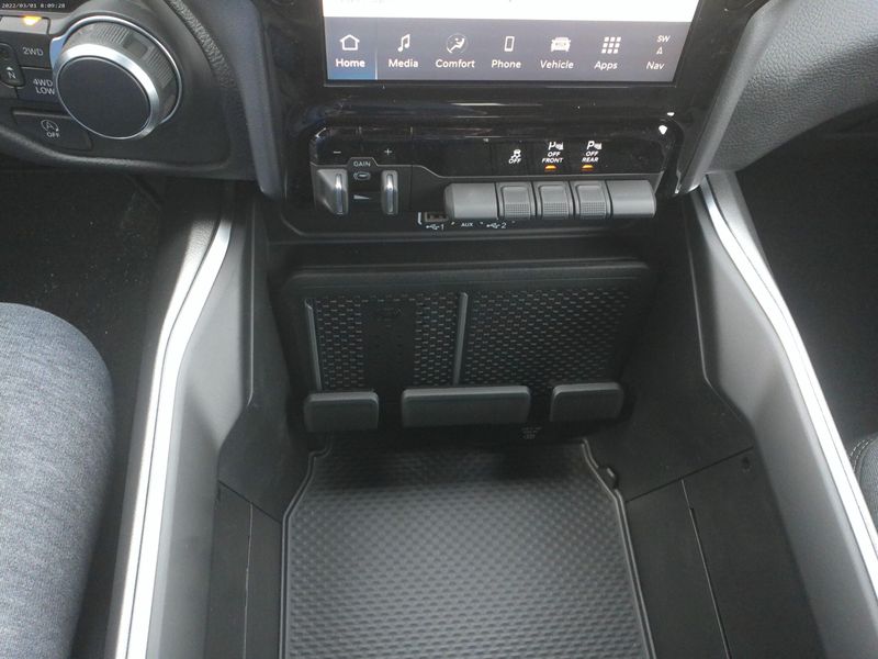 2025 RAM 1500 BIG H Image 5