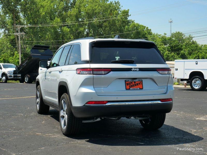 2025 Jeep Grand Cherokee Limited photo 5