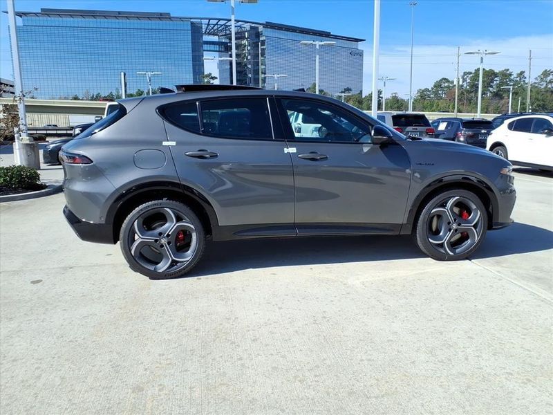 New 2026 Alfa Romeo Tonale VeloceImage 5