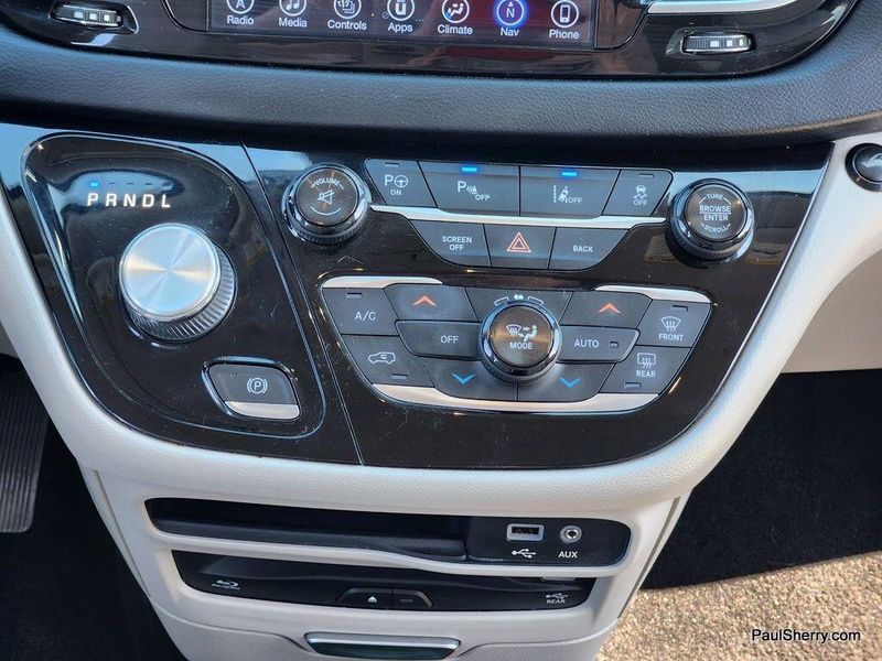 2017 Chrysler Pacifica Touring-L PlusImage 40