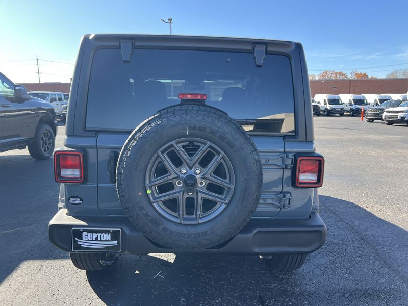 New 2026 Jeep Wrangler 2-door Sport SImage 7