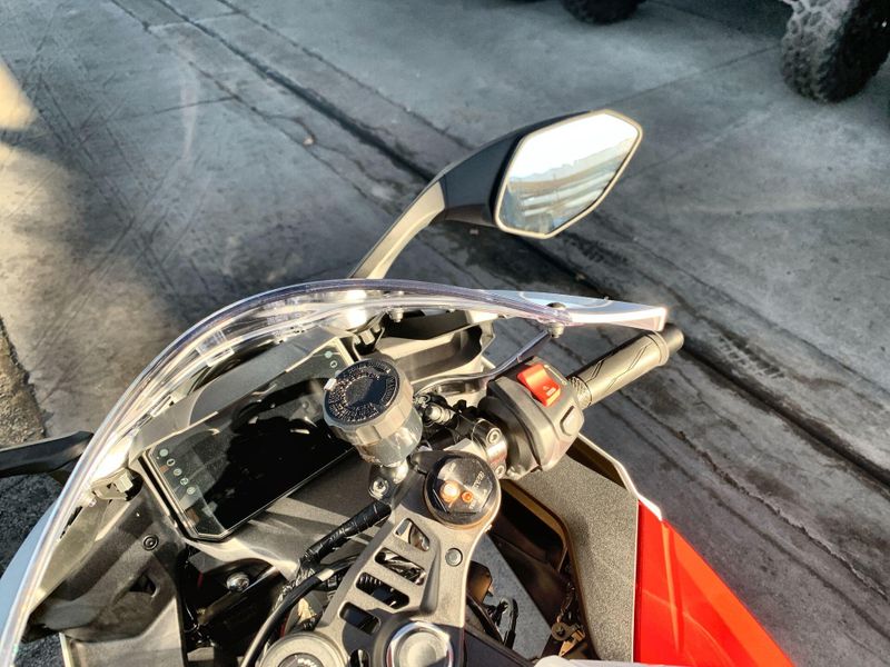 New 2025 Yamaha YZF-R9 Image 14