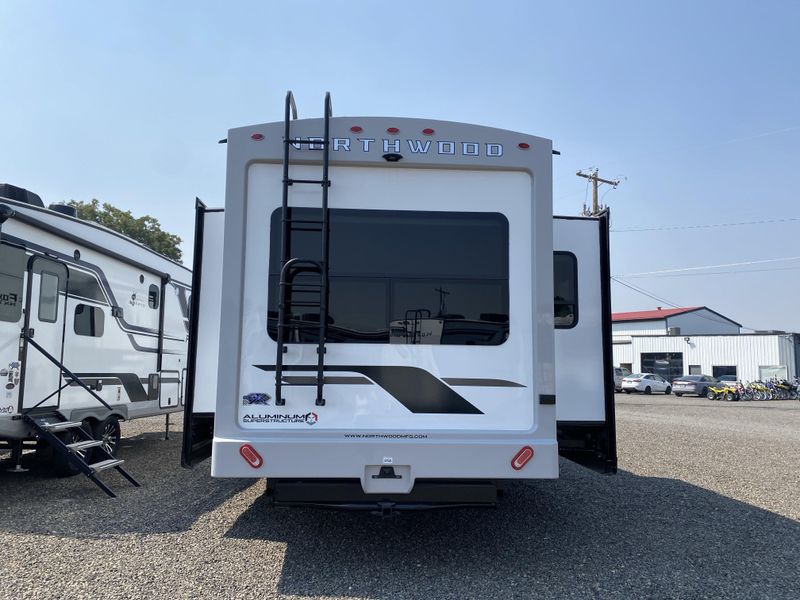 New 2027 NORTHWOOD MFG Arctic Fox NXT 365VSImage 4