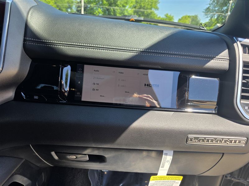 New 2025 RAM 1500 LaramieImage 17