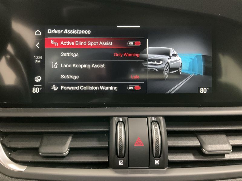 New 2026 Alfa Romeo Giulia AwdImage 7