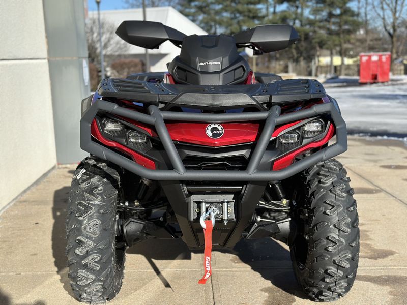 2024 Can-Am OUTLANDER XT 1000R in a FIERY RED exterior color. Cross Country Powersports 732-491-2900 crosscountrypowersports.com 