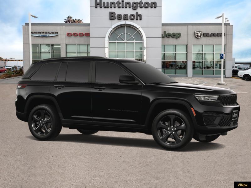 2025 Jeep Grand Cherokee Altitude X 4x4Image 10
