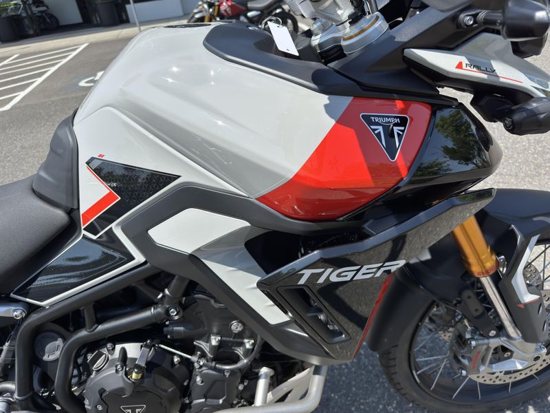 2025 Triumph Tiger 900 Rally Pro - ASH GREY - INTENSE ORANGE 