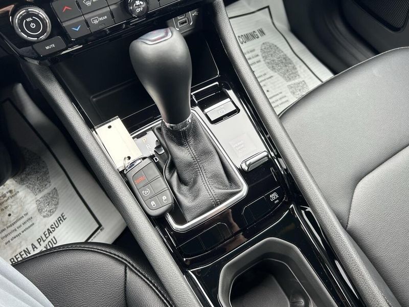2025 Jeep Compass Limited photo 24