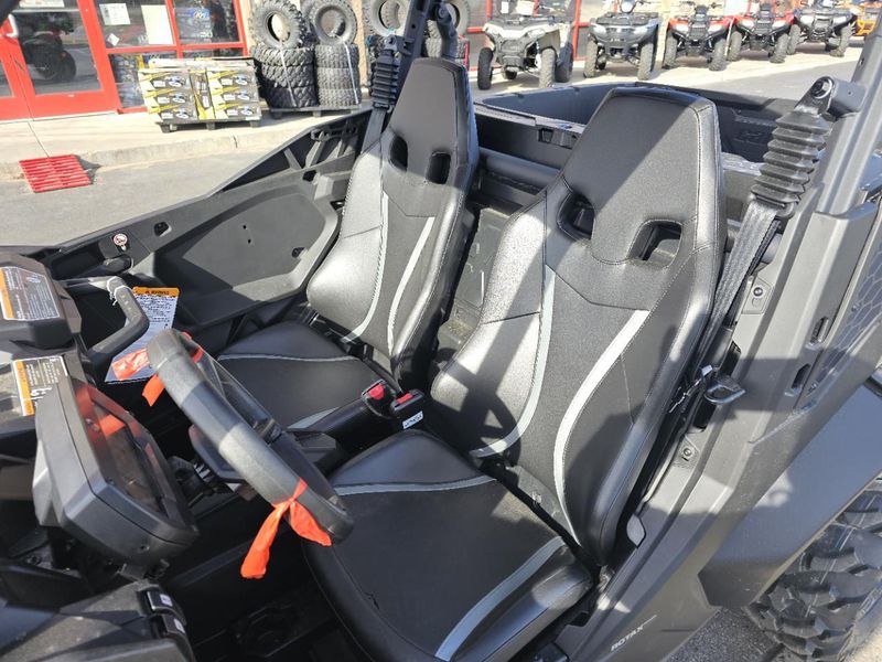 New 2026 Can-Am COMMANDER XT 1000R 