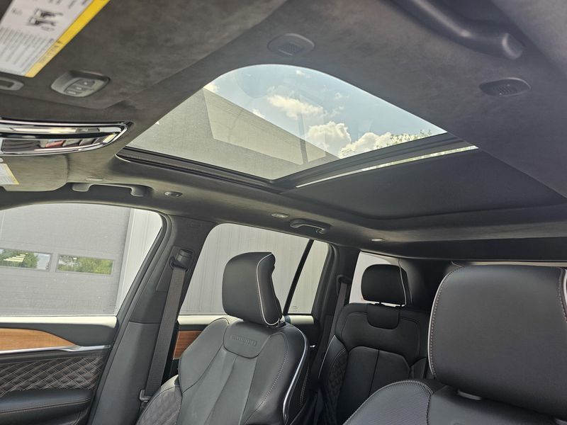 2023 Jeep Grand Cherokee Summit Reserve 4xeImage 25