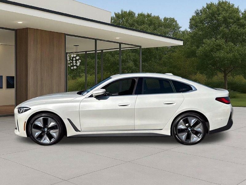 Used 2026 BMW i4 eDrive40Image 13