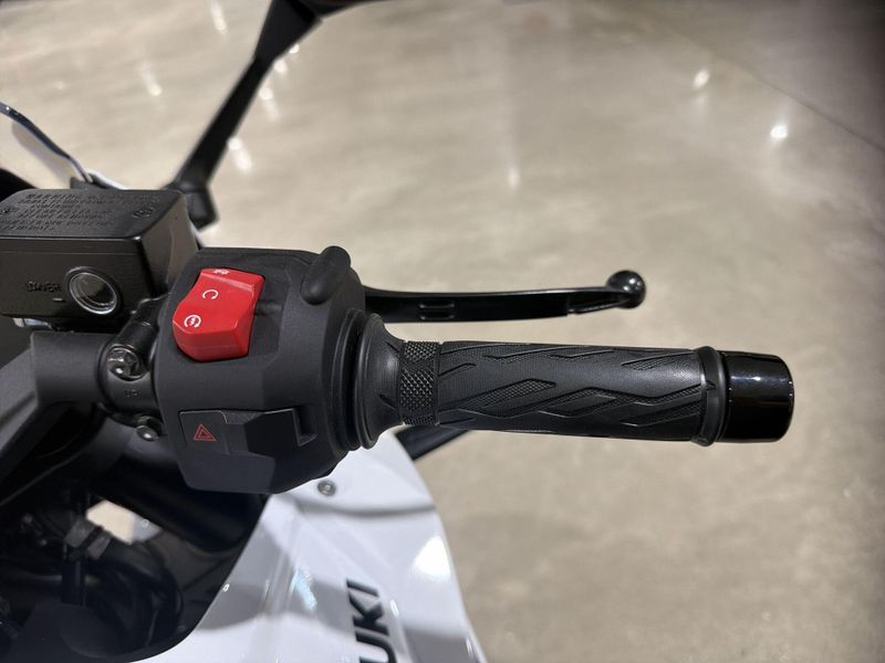 New 2026 Suzuki GSX-8R Image 24