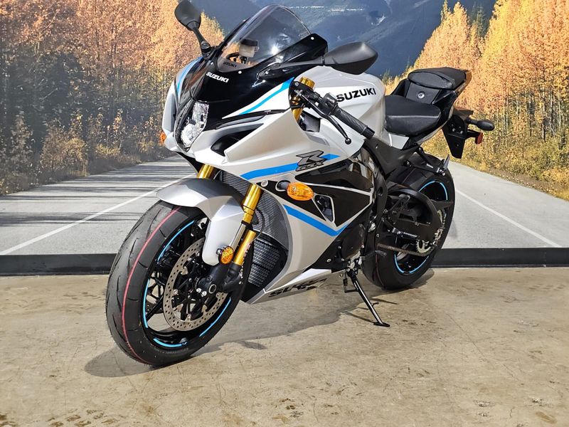 New 2025 Suzuki GSX-R1000 Image 5