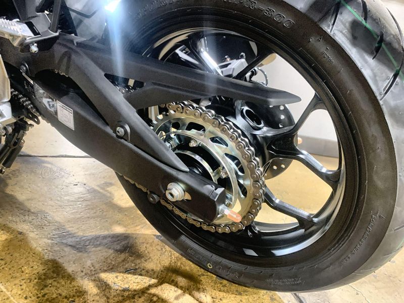 New 2026 Yamaha YZF-R3 ABS Image 22